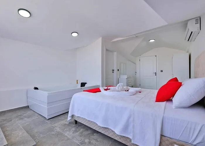 Vilă Ovacik 3 Bedroom With Private Pool Hot Tub