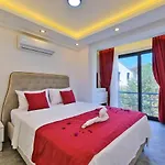 Ovacik 3 Bedroom With Private Pool Hot Tub Willa *