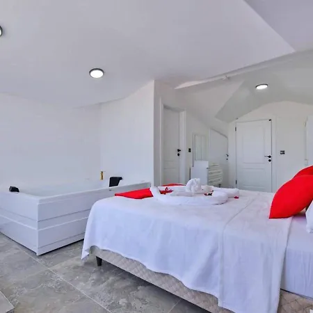 Villa Ovacık 3 Bedroom With Private Pool Hot Tub