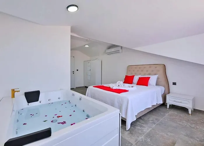 Ovacik 3 Bedroom With Private Pool Hot Tub فتحية