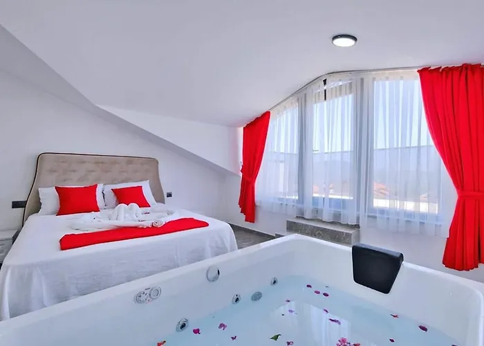 Ovacık 3 Bedroom With Private Pool Hot Tub *
