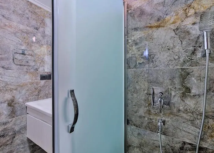 Ovacık 3 Bedroom With Private Pool Hot Tub Villa *