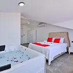 Ovacik 3 Bedroom With Private Pool Hot Tub פאטהיה